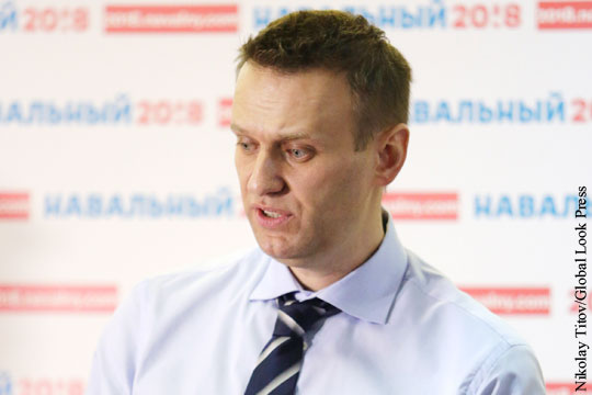 Вместо митингов Навальный улетел в Будапешт
