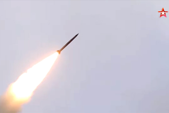 Завершены испытания дальнобойной ракеты С-400, способной сбивать цели в космосе