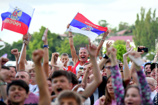Прямо сейчас Россия осваивает новые для себя формы патриотизма