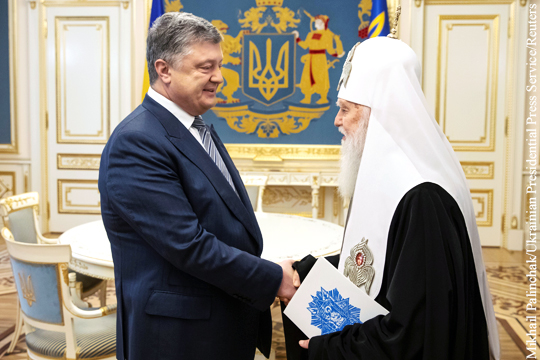 Слова Порошенко о «крещении Украины» выделяются особой неадекватностью