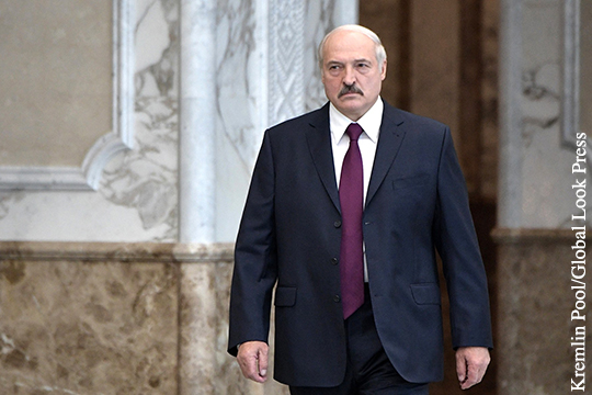 Лукашенко: Связь народов России, Украины и Белоруссии выше политических амбиций