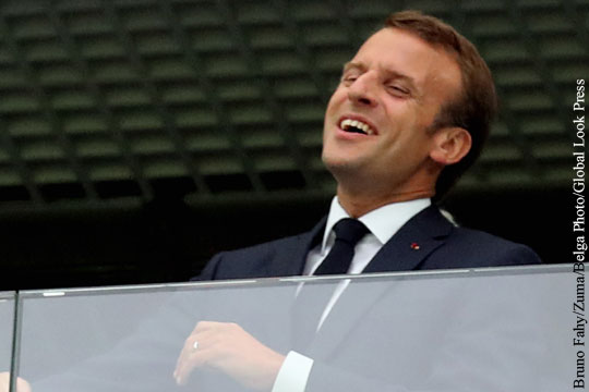 Путин поздравил Макрона с выходом Франции в финал ЧМ по футболу