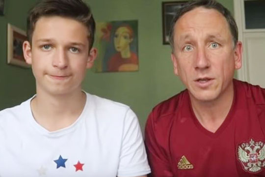 Отец британского подростка ответил на обвинения соратников Навального