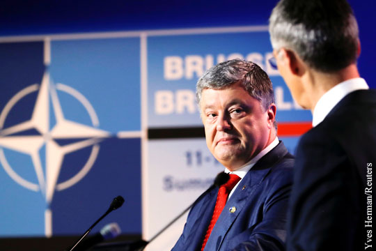 В Сети обратили внимание на пустой зал при выступлении Порошенко на саммите НАТО
