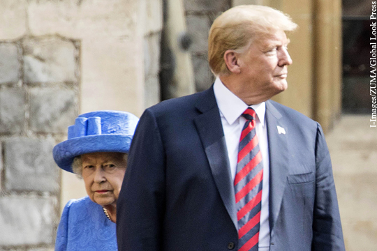Трампа обвинили в опоздании на чаепитие с Елизаветой II