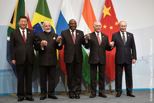 Чем вызван бардак на саммите с участием Путина