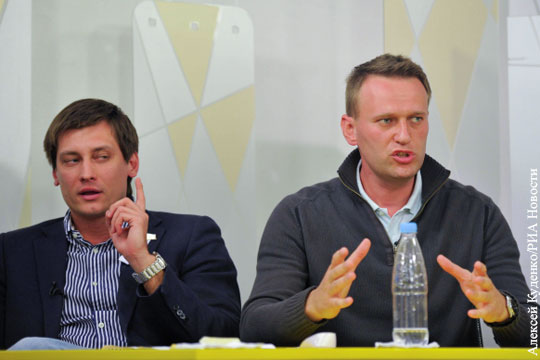 Гудков публично разругался с Навальным