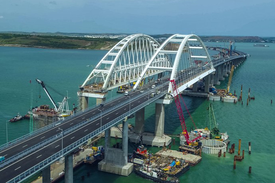 ЕС ввел санкции за строительство Крымского моста