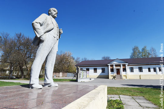 На Украине обнаружили уцелевшие памятники Ленину