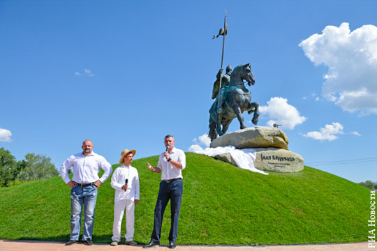 Кличко открыл памятник «украинскому богатырю» Илье Муромцу