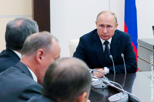 Путин обсудил с Совбезом проект новых санкций США против России