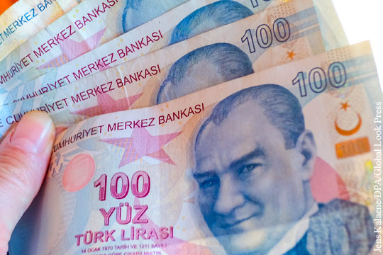 Курс турецкой лиры рухнул после заявления Трампа