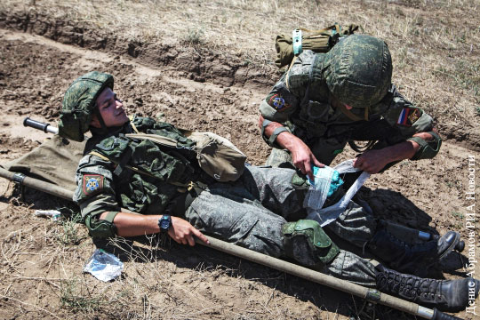 Российские врачи придумали способ спасения тяжелораненых на поле боя