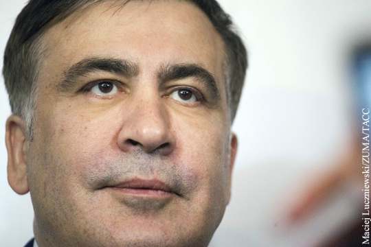 Саакашвили рассказал о походах на эротические фильмы в видеосалон Порошенко