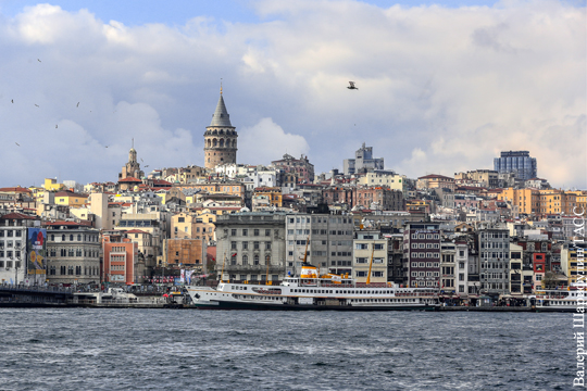В Турции арестовали судно с российским экипажем