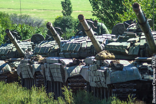 Киев «подсчитал» количество российских солдат и танков в Донбассе