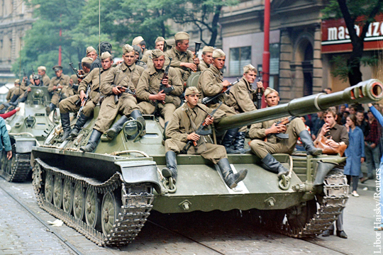 Историю ввода войск в Чехословакию подвергают избирательной цензуре 