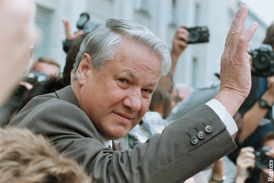 Руцкой рассказал о попытке Ельцина сбежать в американское посольство