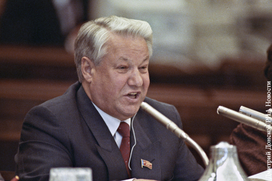 Слова Руцкого о попытке Ельцина сбежать в посольство США подвергли критике
