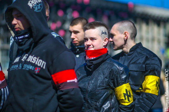 Неонацисты в Киеве начали часто нападать на подростков-неформалов