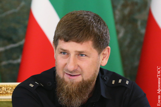 Кадыров подарил иномарку попытавшемуся остановить преступника водителю