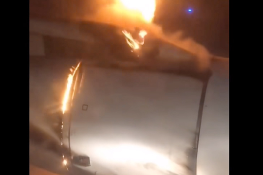 Опубликовано видео горящего двигателя Ту-204 рейса Уфа – Сочи