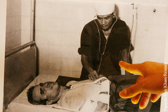 Вьетнамский тюремщик Маккейна опечалился смертью сенатора