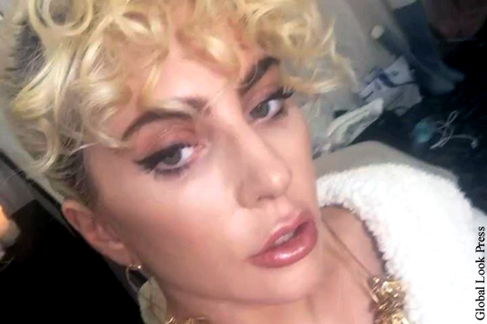 Певица Леди Гага опубликовала в Instagram обнаженные фото