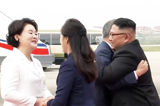 Ким Чен Ын встретил президента Южной Кореи в аэропорту Пхеньяна