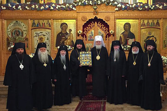 РПЦЗ приостановила совместное служение с архиереями Константинополя