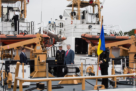Украина решила перебросить списанные американские катера в Азовское море