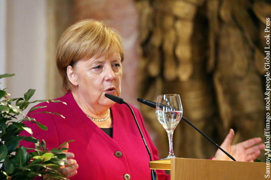 Меркель выступила за создание Совбеза ЕС