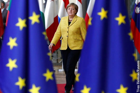 Меркель хочет, чтобы Европа управлялась из Берлина и Парижа