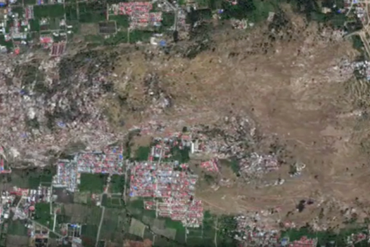 В Сети появилось спутниковое видео уничтожения города стихией