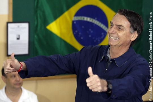 «Бразильский Трамп» вышел во второй тур выборов президента