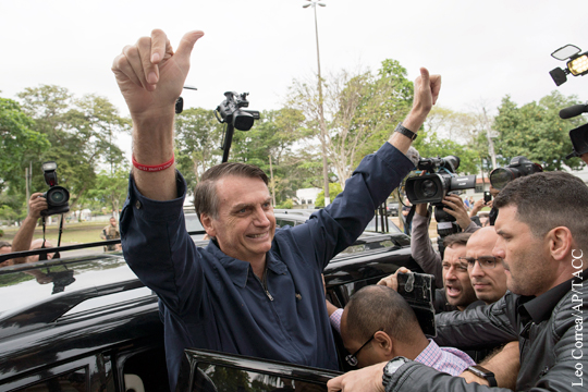 «Бразильский Трамп» побеждает благодаря удару в живот