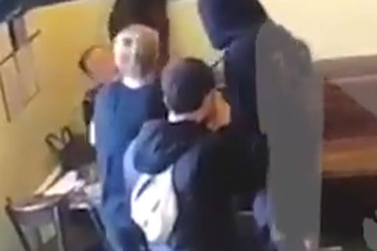 Опубликовано видео избиения Кокориным и Мамаевым федерального чиновника