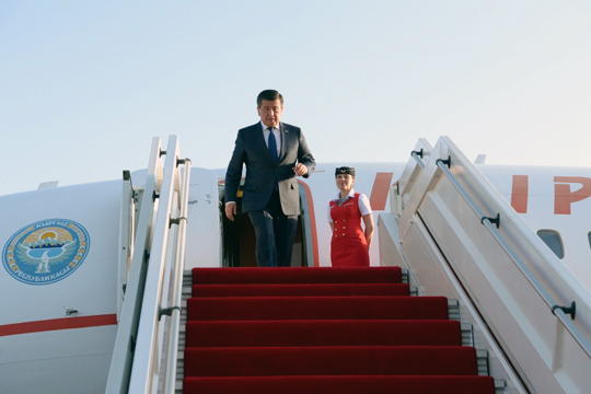 В Киргизии стыдятся, что президент летает на Ту-154 