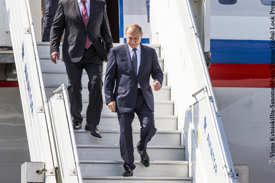 Путин прибыл с государственным визитом в Узбекистан