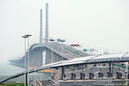 Самый длинный морской мост открыли в Китае