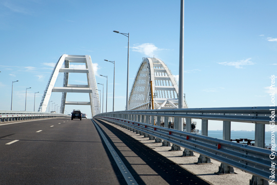 Возле Крымского моста в Керчи обезвредили бомбу