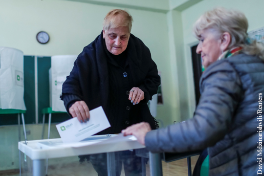В Грузии начались последние прямые выборы президента