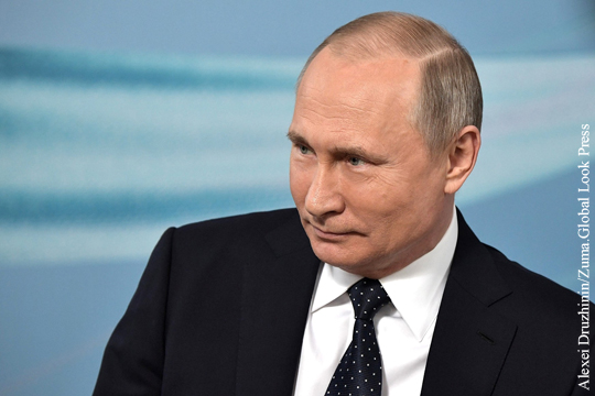 Путин пообещал решительно защищать права соотечественников
