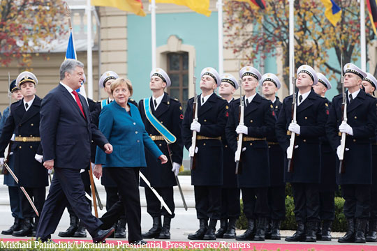 Блогеры высмеяли приветствие Меркель на украинском языке