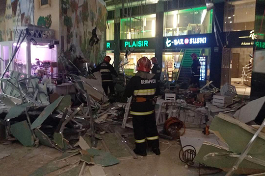 В торговом центре Минска рухнул потолок, есть пострадавшие