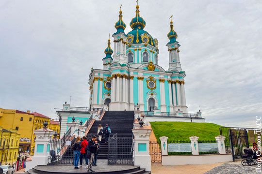 В Киеве сообщили о поджоге Андреевской церкви «приспешниками Москвы»