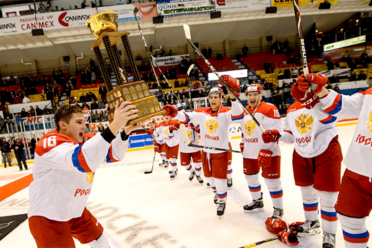 Российская молодежная сборная по хоккею выиграла суперсерию в Канаде
