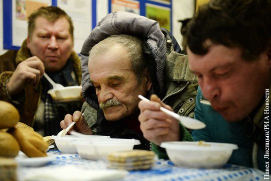 Москвичи запретили собирать деньги для бездомных