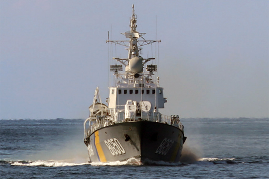 Украинские военные корабли незаконно вошли в территориальные воды России
