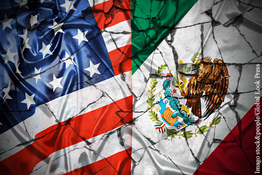 В консульство США в Мексике бросили взрывное устройство